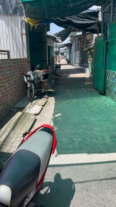 Nhà bán tại Ấp 3, xã Bình Thắng, huyện Bình Đại 300m² - Giá chỉ 1.55 tỷ!