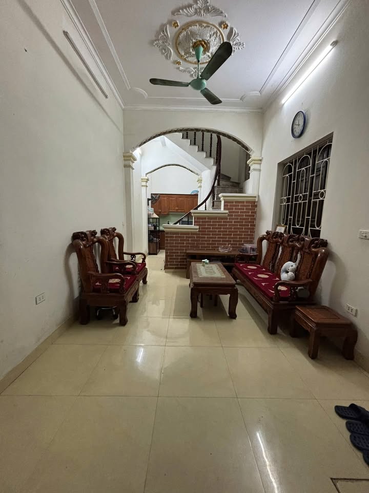 Nhà riêng lô góc Ngõ 4 Tả Thanh Oai 40m² - Gần trường Ngô Thì Nhậm