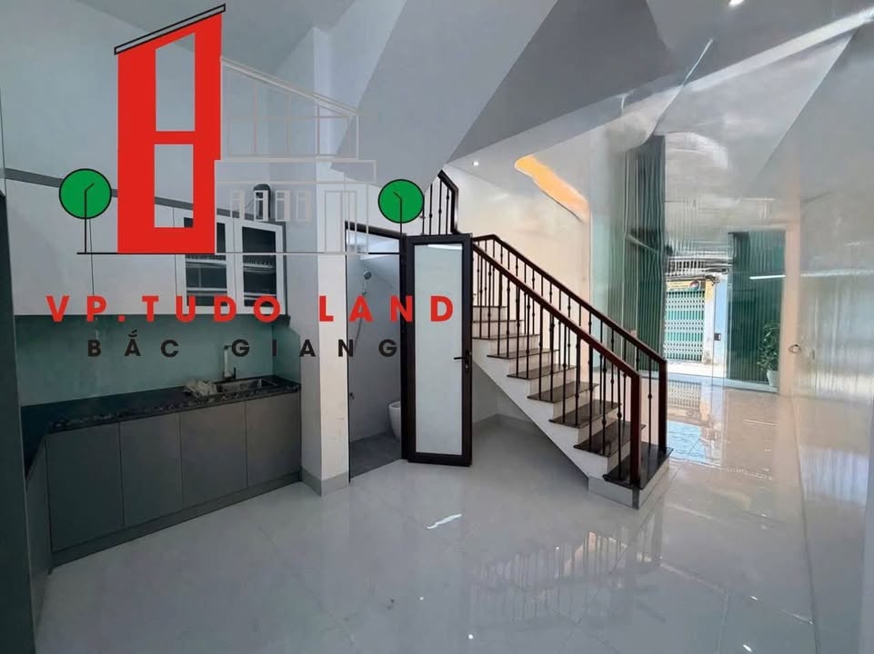 Nhà 2 tầng mới Trần Nguyên Hãn, Bắc Giang 97m² giá 4 tỷ - Đường ô tô đỗ cửa!