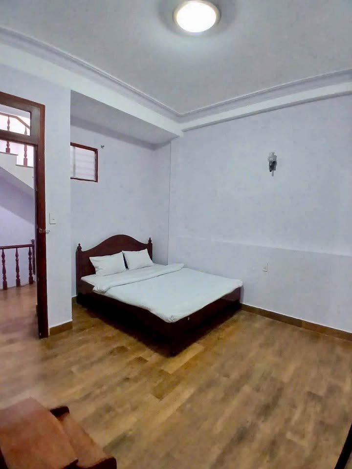 Bán Nhà Đà Lạt 62.79m² giá 9 tỷ - Trung tâm thành phố, 09 phòng ngủ