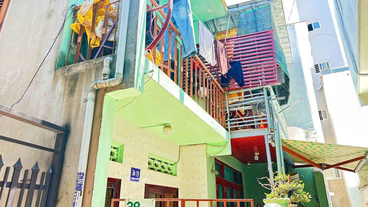 Bán nhà 2 tầng hẻm Hùng Vương, Nha Trang 34m² giá 3.35 tỷ - Chỉ cách biển 300m!