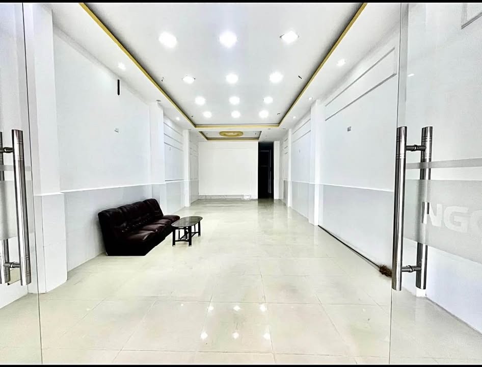 Nhà nguyên căn mặt tiền đường Thống Nhất, Nha Trang 150m² giá 80 triệu - Vị trí đắc địa cho kinh doanh!