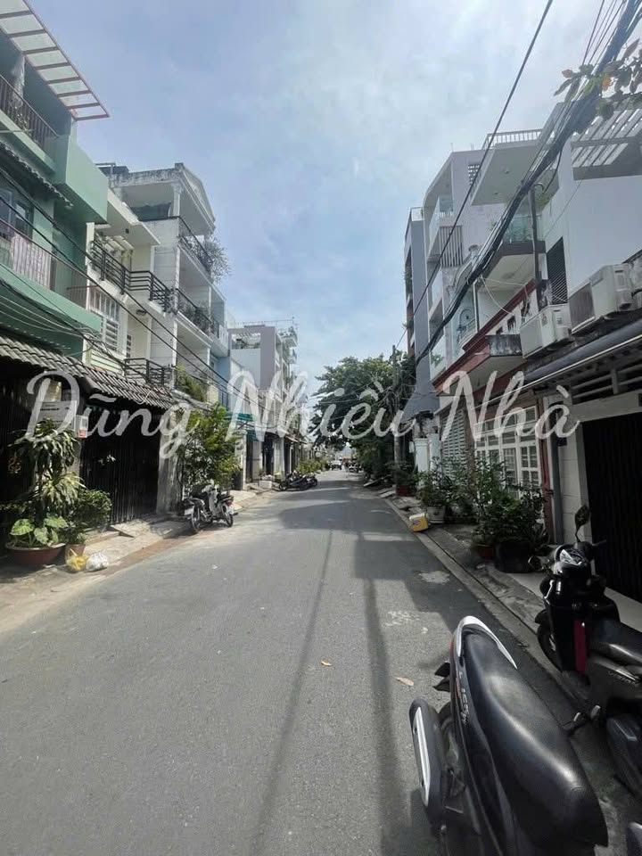 Nhà mặt tiền Đường Số Quận 7 60m² giá 12 tỷ - Điện năng lượng mặt trời