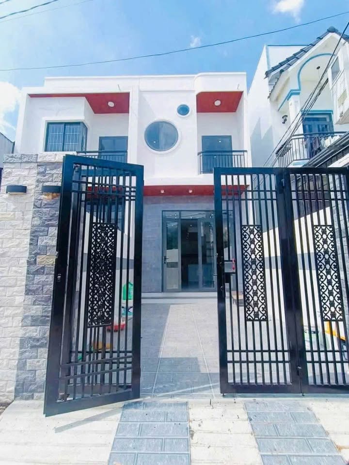 Nhà trệt lầu hẻm Lê Hồng Phong, Sóc Trăng 80m² giá 1.99 tỷ - Sổ hồng chính chủ!