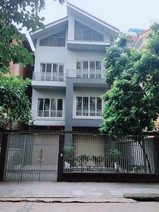 Cho thuê biệt thự hiện đại Lưu Hữu Phước, Nam Từ Liêm, 200m² - Nhà mới sạch đẹp, sẵn sàng vào ở!