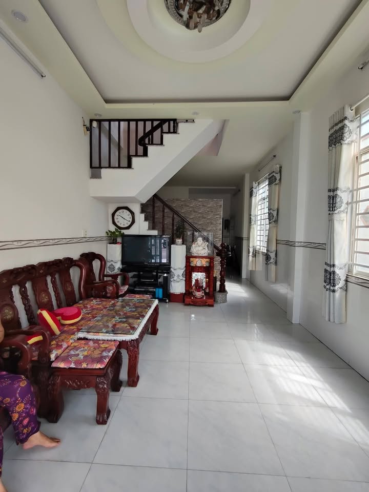 Nhà mặt tiền đường Nguyễn Trường Tộ, Vĩnh Thanh, Rạch Giá 65m² - Gần công viên thoáng mát!