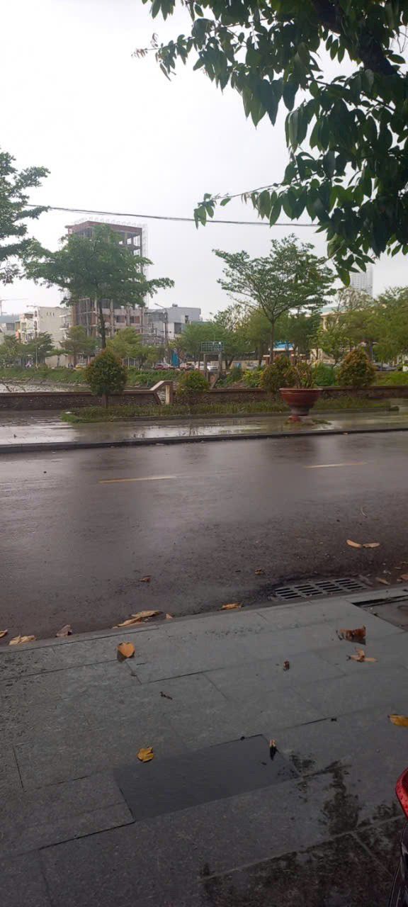 Nhà 3 tầng mặt tiền đường Phạm Hùng, Quy Nhơn 77,5m² giá 8,1 tỷ - Cơ hội đầu tư tuyệt vời!