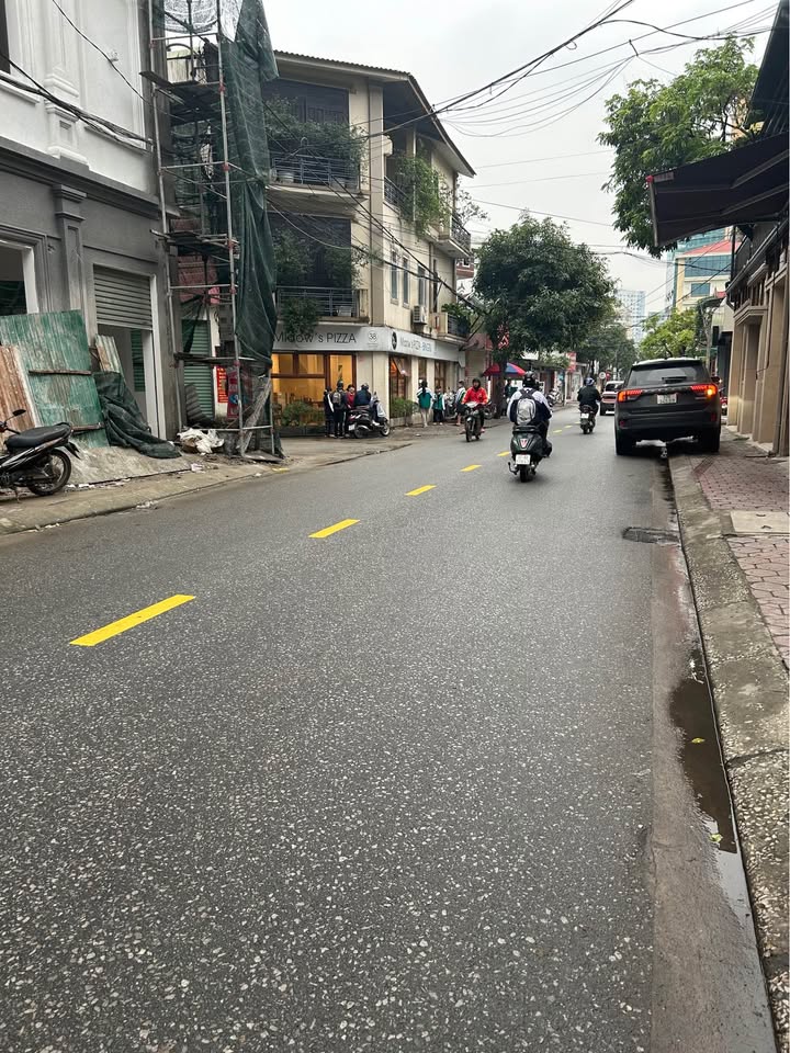 Bán nhà mặt đường Kim Đồng, Vinh 270m² giá 16 tỷ - Đầu tư sinh lời ngay!