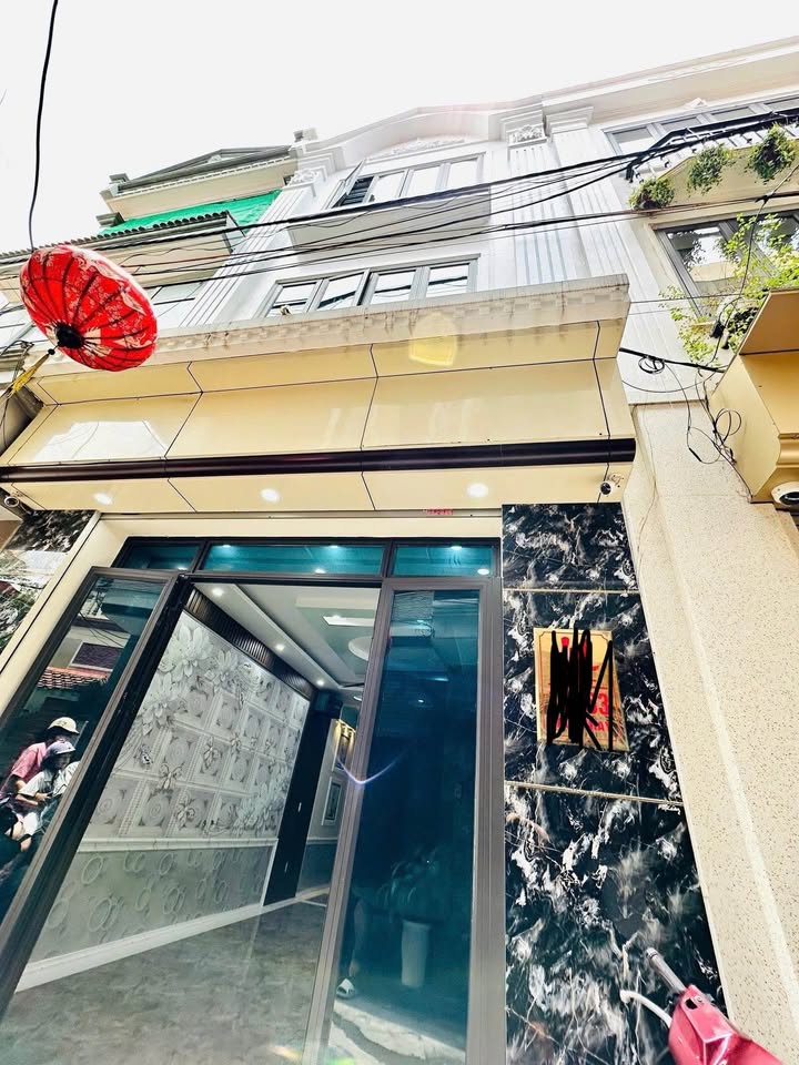 Nhà 3,5 tầng Lạch Tray 43m² giá 3,8 tỷ - Ô tô vào tận nhà!