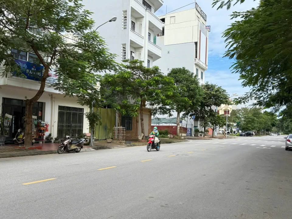 Đất Mặt Đường Tân Trào, Khu Đô Thị Vạn Lộc 80m² giá 5.9 tỷ - Cơ hội đầu tư tuyệt vời!