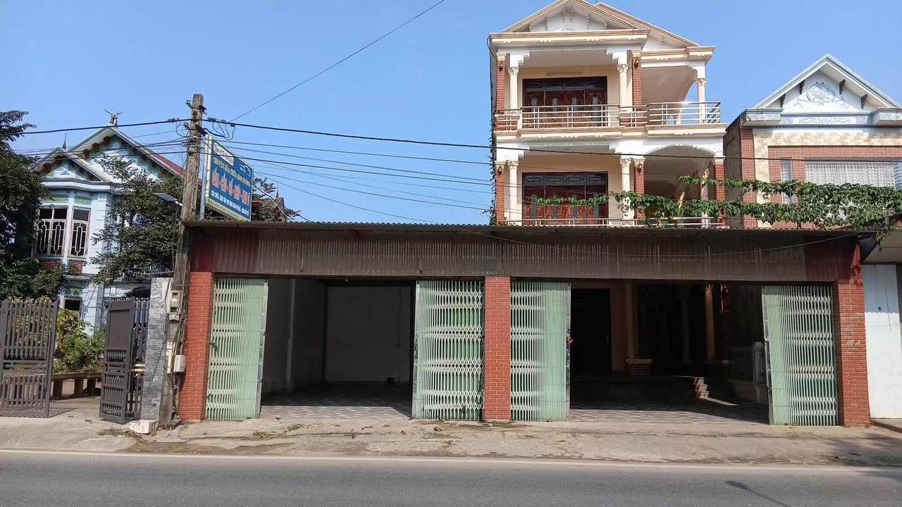 Nhà 3 tầng mặt Quốc lộ 32C, xã Tuy Lộc, 281m² - Kinh doanh tốt, pháp lý rõ ràng!