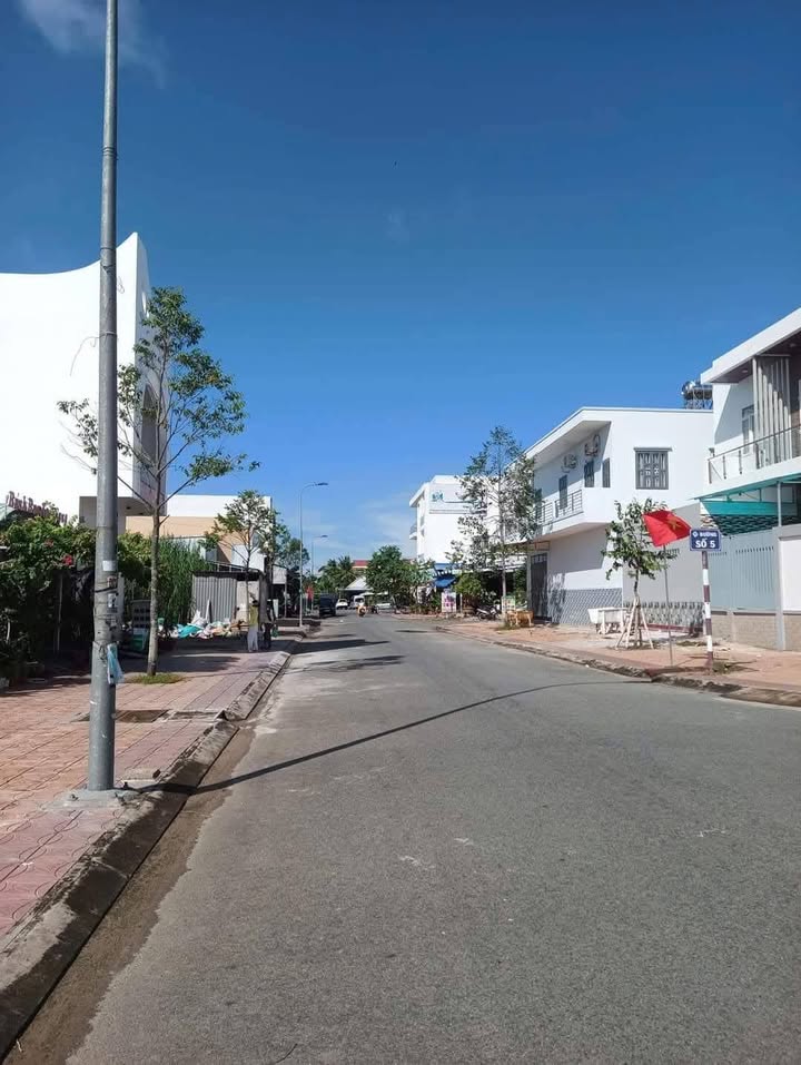 Đất nền khu đô thị Hồng Phát, Ngã Bảy, 81m² - Giá chỉ 1.35 tỷ!