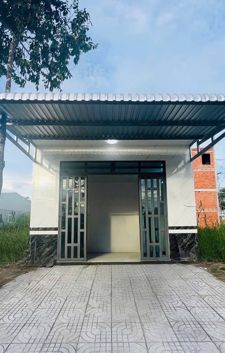 Nhà mới 100% KDC Hồng Loan Cái Răng 80m² giá 6 triệu - Sẵn sàng vào ở!