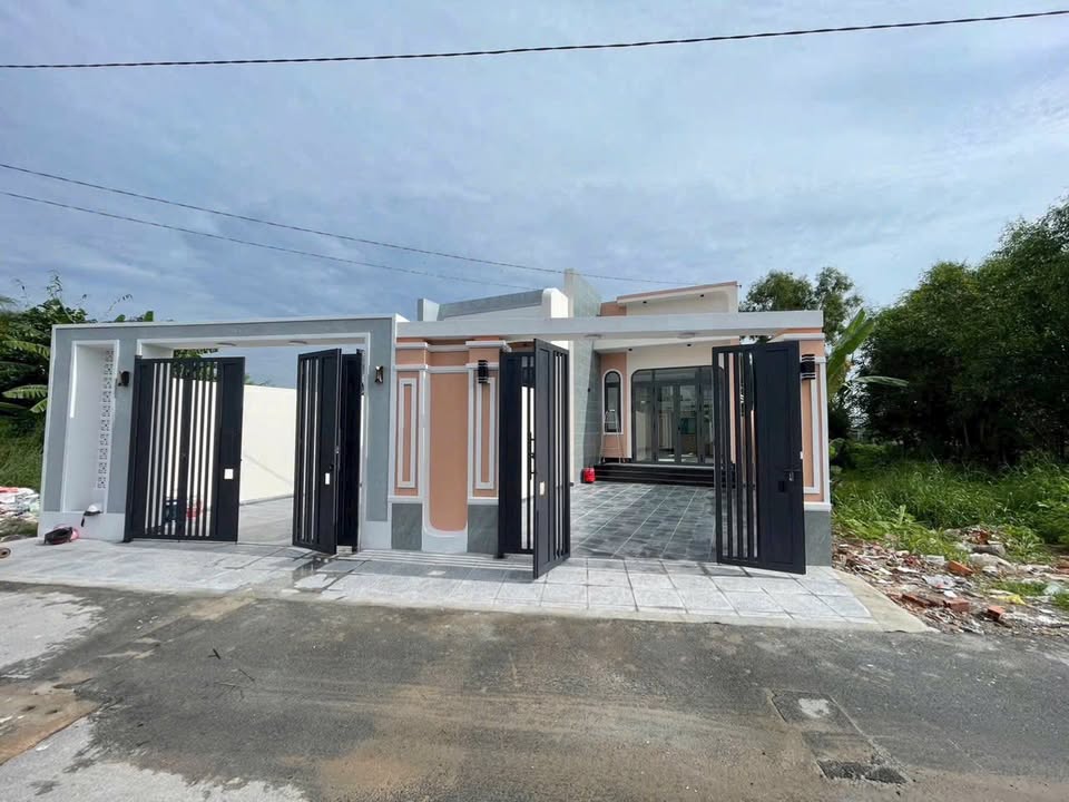 Nhà song sinh Long Điền 140m² giá 1.69 tỷ - Thiết kế sang trọng, vị trí đắc địa!