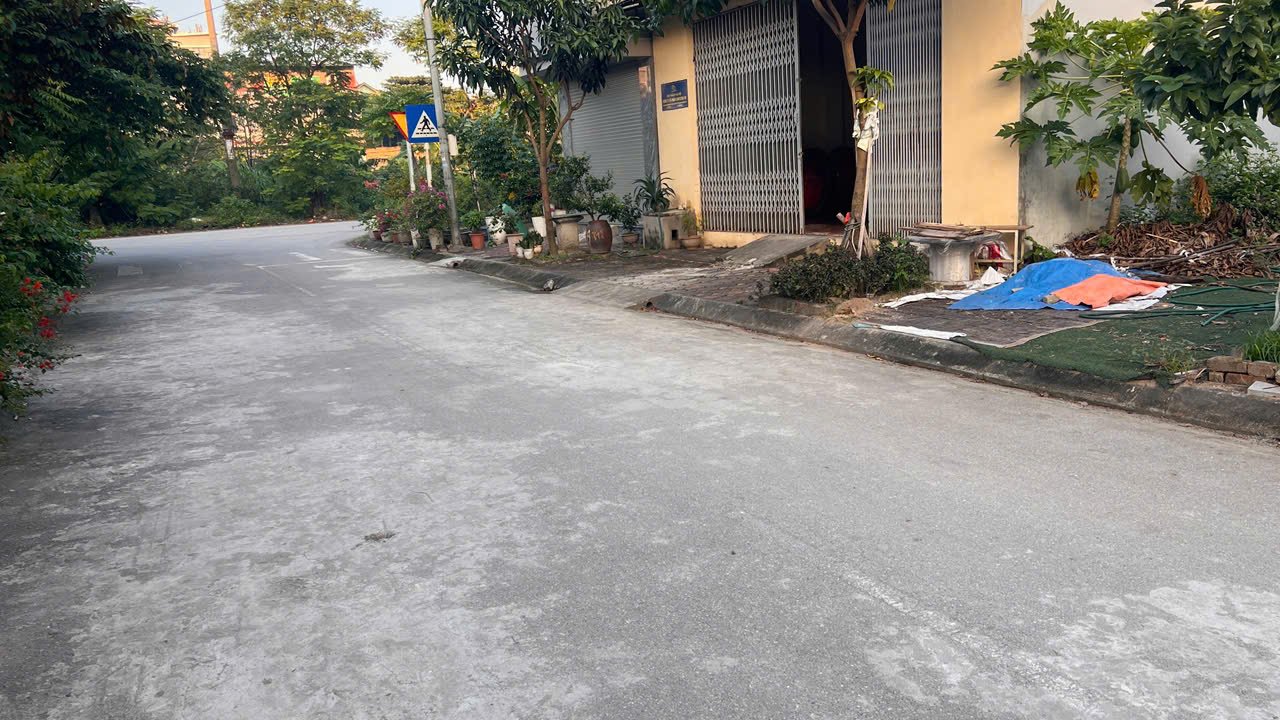 Đất nền Trâu Quỳ, Gia Lâm 87m² giá 14.79 tỷ - Đường rộng, sổ đỏ chính chủ!