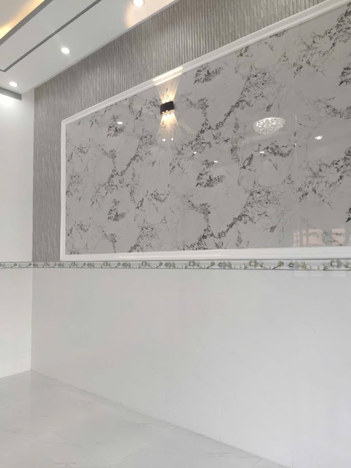 Nhà phố Hòa Thành 140m² giá 1.39 tỷ - Full nội thất, hướng Tây