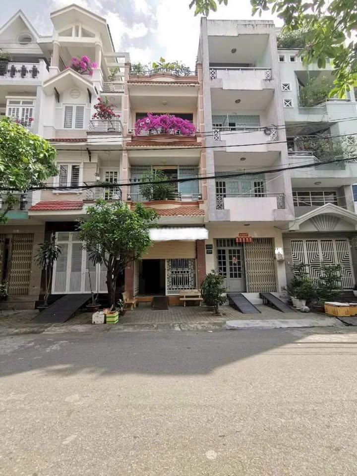 Nhà 2 lầu mặt tiền KDC Cao Lỗ Quận 8, diện tích 80m² giá 15 tỷ - Cơ hội đầu tư sinh lời!