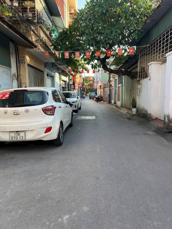 Bán đất Nguyễn Tường Loan Lê Chân 50m² giá 2.6 tỷ - Vị trí đẹp, pháp lý rõ ràng!