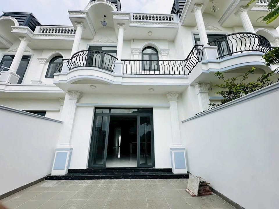 Nhà đẹp bán gấp tại Phường Phước Hậu, Vĩnh Long 157m² - Ô tô vào tận nơi!