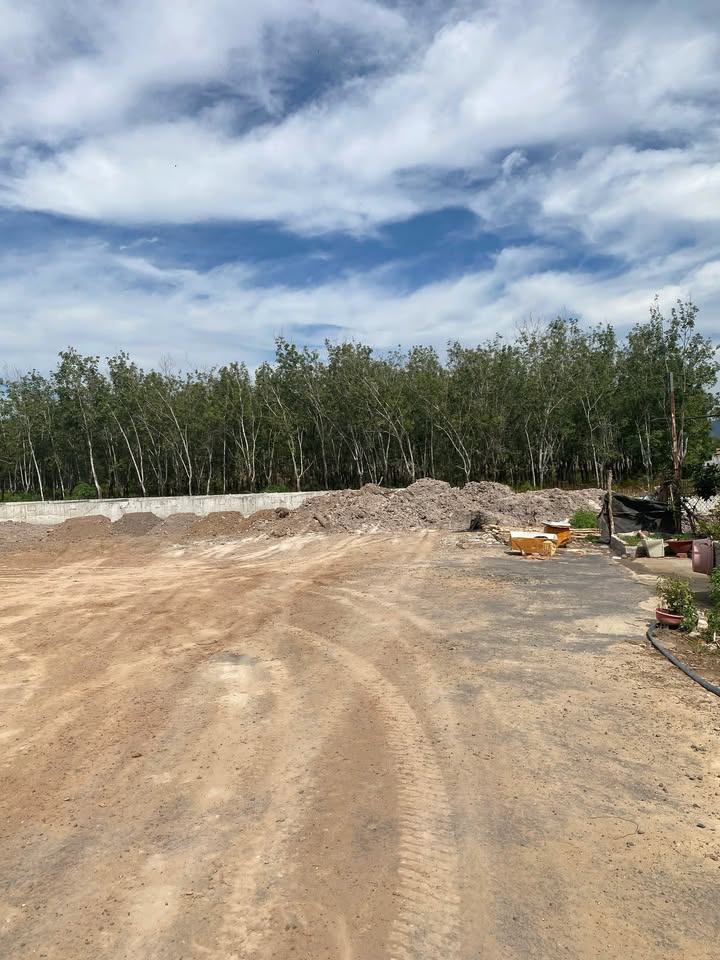 Đất thổ cư Tây Ninh 340m² giá 2.4 tỷ - Hướng Tây, gần đường Trường Chinh!