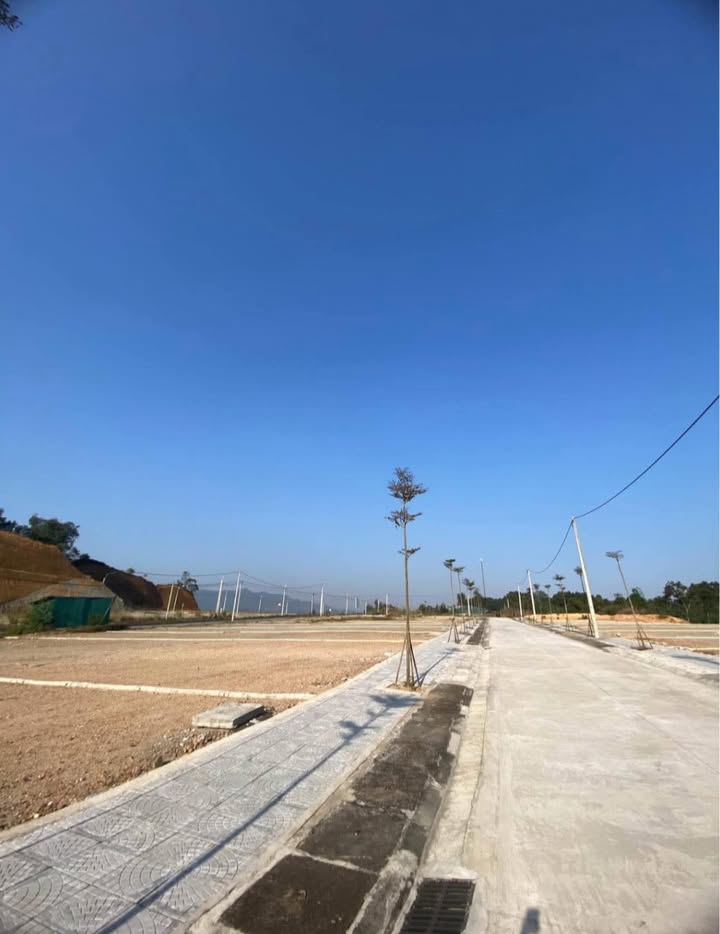 Đất nền tại phường Âu Lâu, Yên Bái 180m² giá 2.6 tỷ - Vị trí đắc địa cực đẹp!