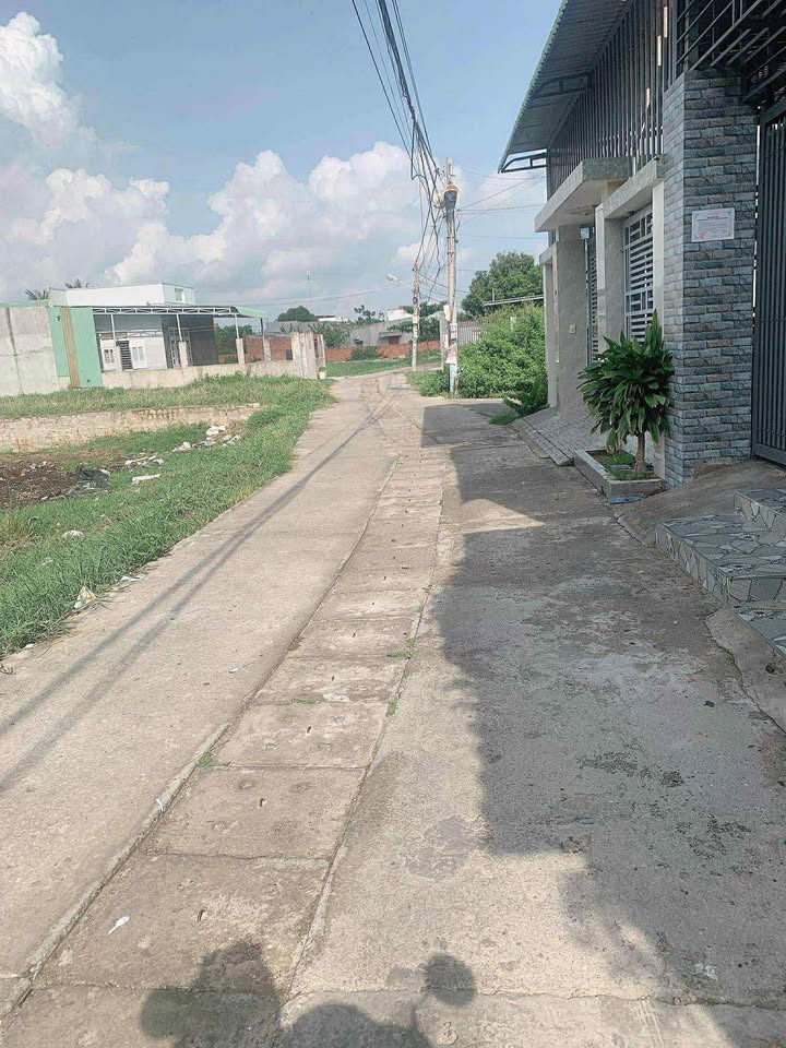 Đất nền ấp Phước Bình, xã Long Hải, 180m² giá chỉ 1.85 tỷ - Sổ đỏ chính chủ!