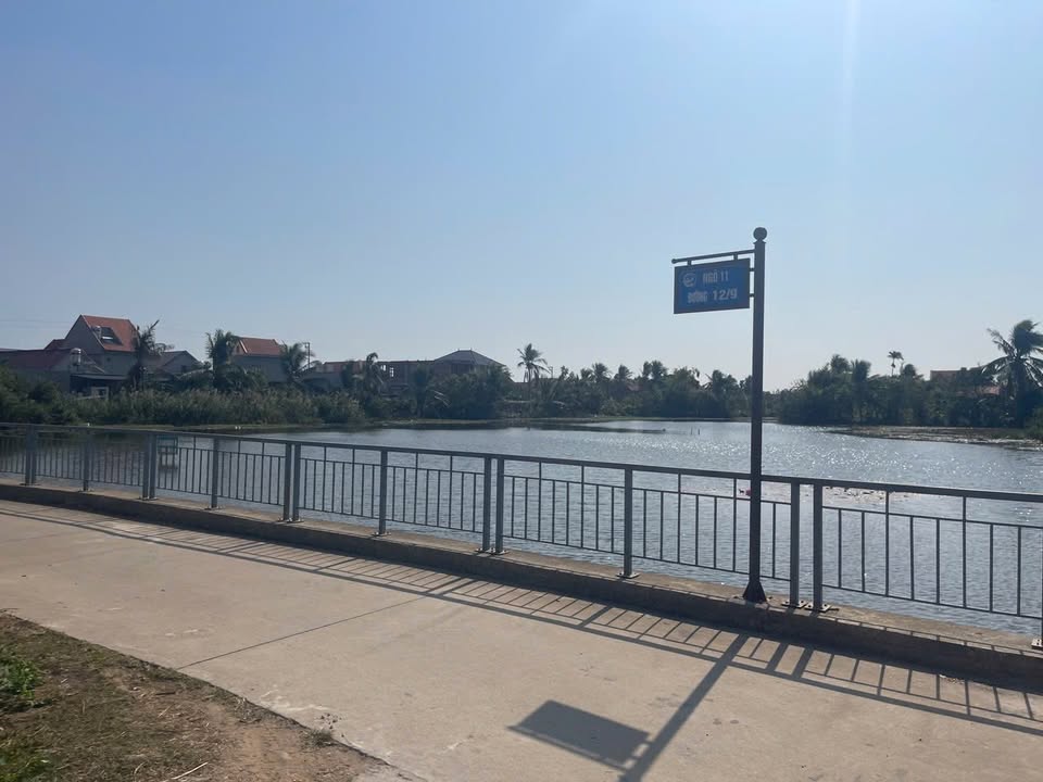 Đất nền Vinhomes Hạ Long Xanh 125m² giá 1 tỷ - Mặt Hồ mát mẻ, ô tô vào tận nơi!