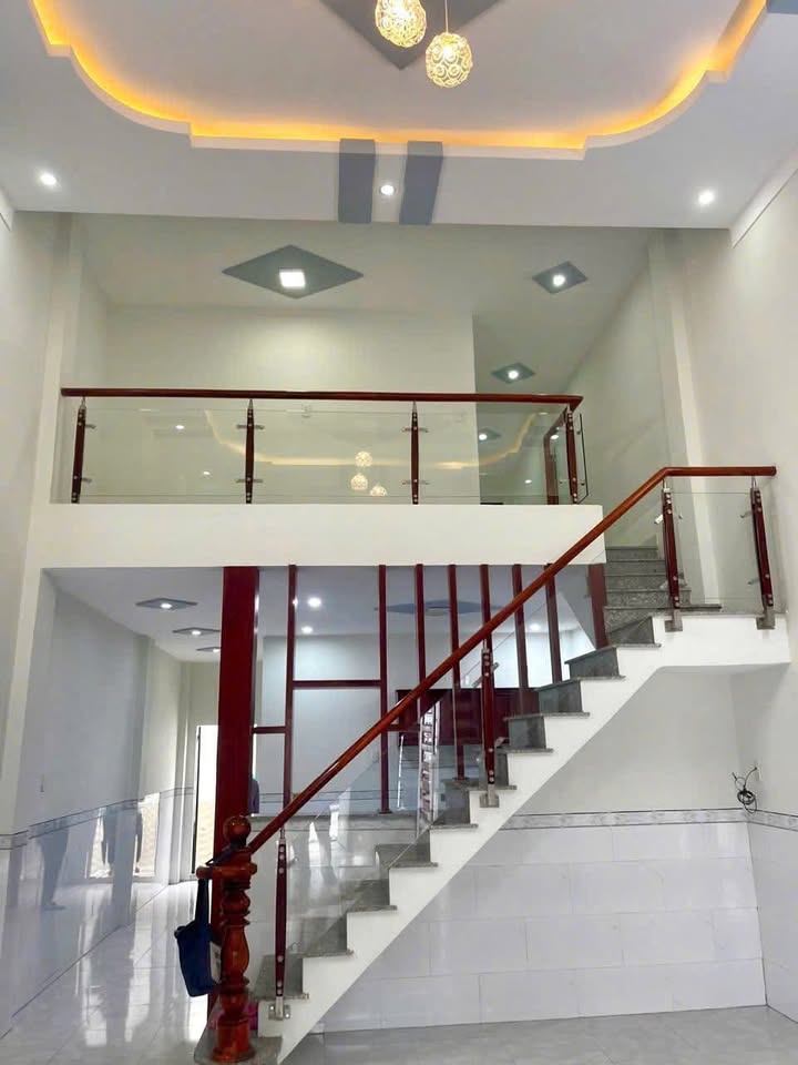 Nhà gác đúc 3 phòng ngủ tại Trảng Dài, 85m² giá 1.4 tỷ - Thương lượng linh hoạt!