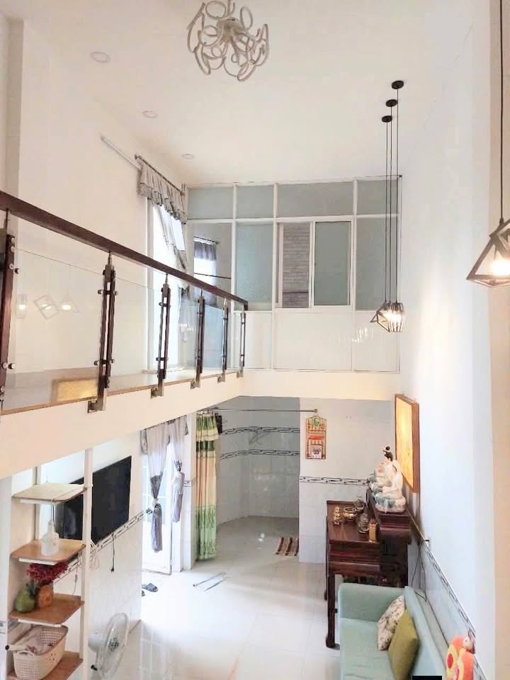 Nhà phố Phường Quyết Thắng 51m² giá 1.65 tỷ - Sổ hồng riêng, gần vòng xoay Biên Hùng!