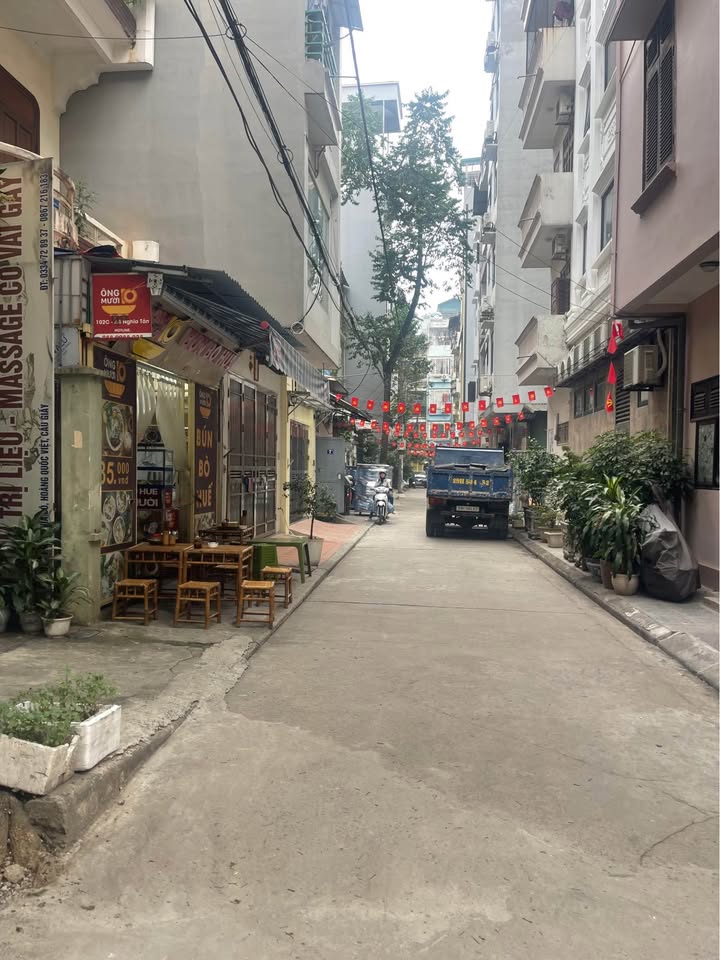 Nhà 5 tầng đường Kẻ Vẽ, Đông Ngạc, 33m² - Ô tô đỗ sát nhà!