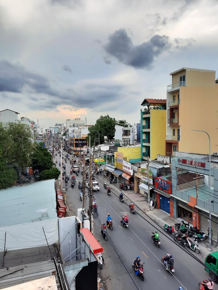 FrontHouse Tân Bình 80m² giá 19.5 tỷ - Kinh doanh sầm uất!