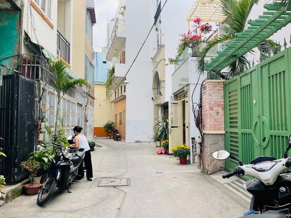 Nhà phố Lê Văn Sỹ Quận 3 44m² giá 5.2 tỷ - Kinh doanh cực tốt!