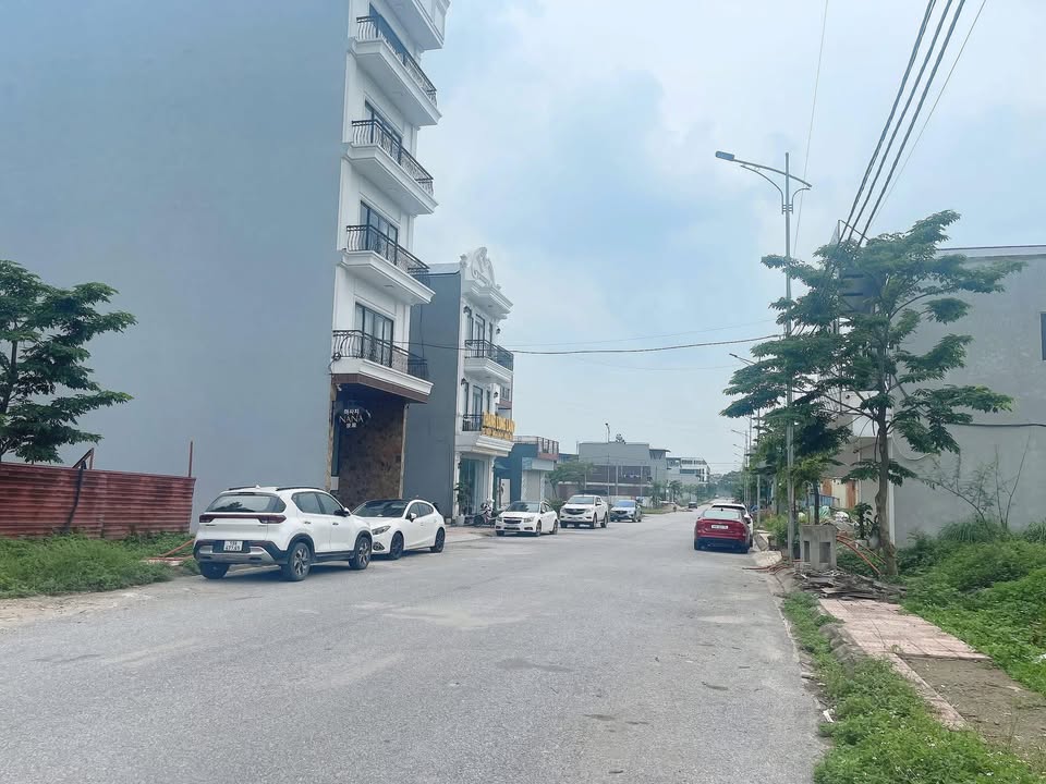 Đất nền Khai Quang Vĩnh Yên 102m² giá 3,9 tỷ - Cơ hội đầu tư tốt nhất!