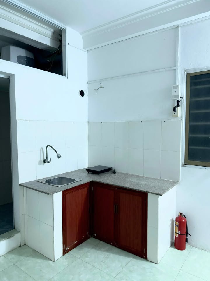 Căn hộ cho thuê tại đường Tam Khương, quận Đống Đa, 25m² giá 5.3 triệu - Cơ hội không thể bỏ lỡ!