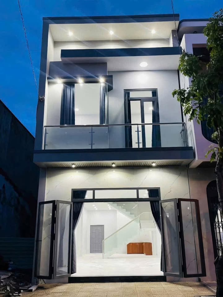 Nhà Lầu Mới 100% Mặt Tiền Đường 30/4 Sóc Trăng 95m² giá 4.2 tỷ - Đầu tư sinh lời ngay!