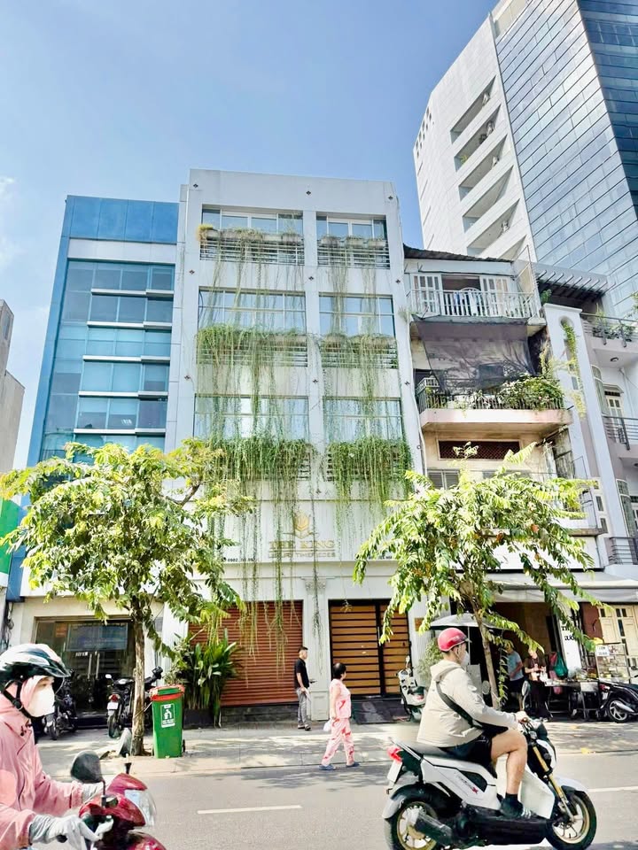 Tòa nhà FrontHouse Đinh Tiên Hoàng, Quận 1, 143.43m² giá 35 tỷ - Đầu tư sinh lời cao!