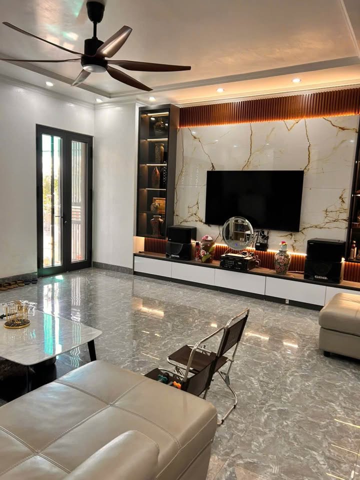 Nhà liền kề KĐT Nam Phúc Yên 67m² giá 3 tỷ - Full nội thất sang trọng!