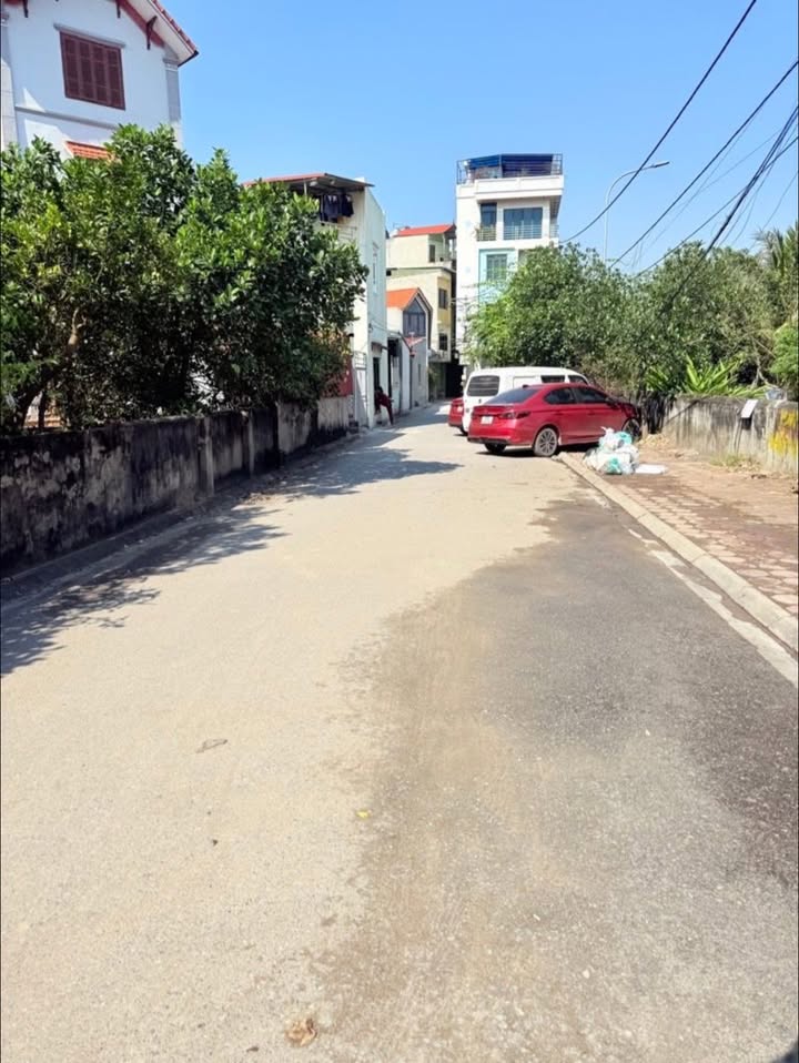 Đất nền Trâu Quỳ, Gia Lâm 43.8m² giá 4 tỷ - Sổ đỏ chính chủ, vị trí lý tưởng!