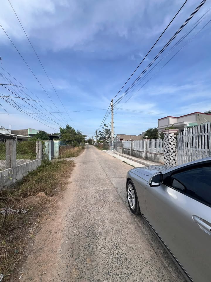 Đất thổ cư 150,2m² Thôn Văn Lâm, Hàm Mỹ, 1000m² - Giá chỉ 1.25 tỷ!