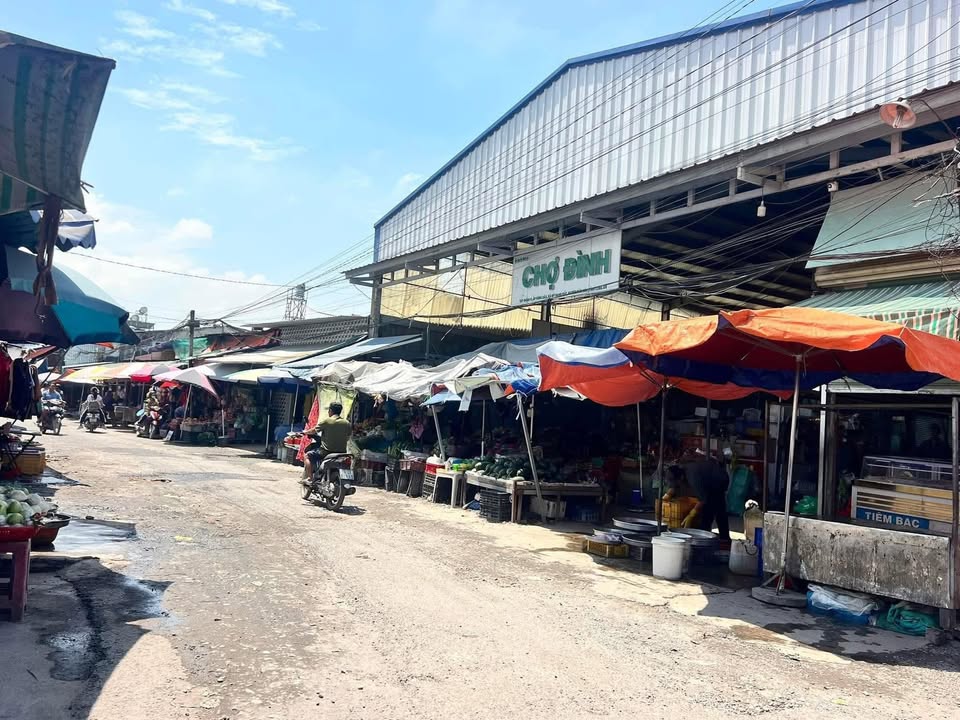 Bán đất thổ cư tại Chợ Đình, Long An 140m² giá 2.45 tỷ - Đầu tư sinh lời ngay!