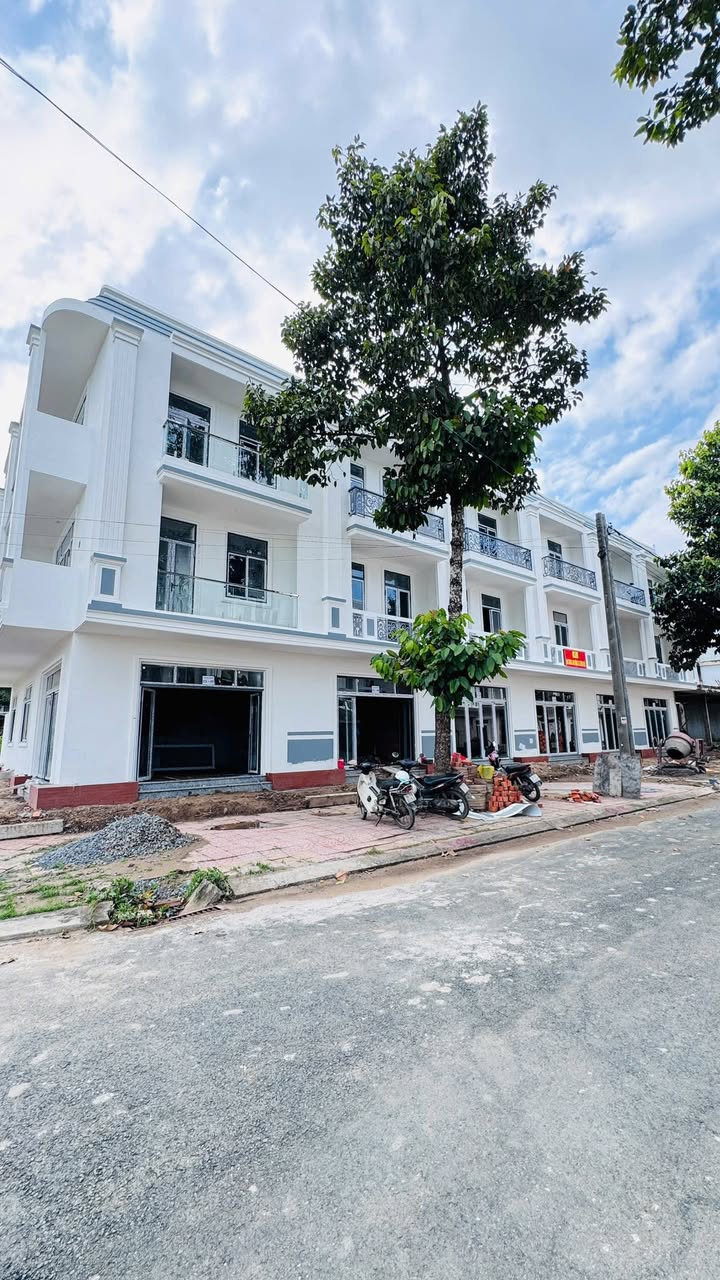 Nhà phố Mekong City Bình Minh 95m² giá 799 triệu - Cơ hội đầu tư không thể bỏ qua!