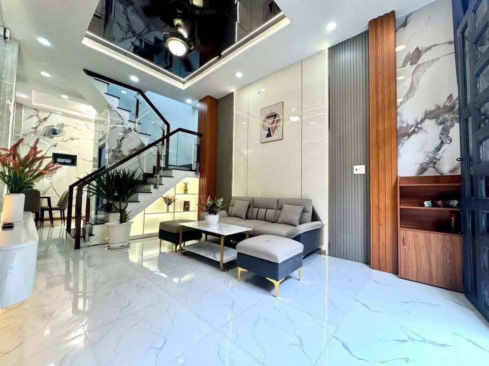 Nhà phố 5 tầng, Đường Sa Đôi, 35m² giá 6 tỷ - Ô tô đỗ cửa, gần AEON