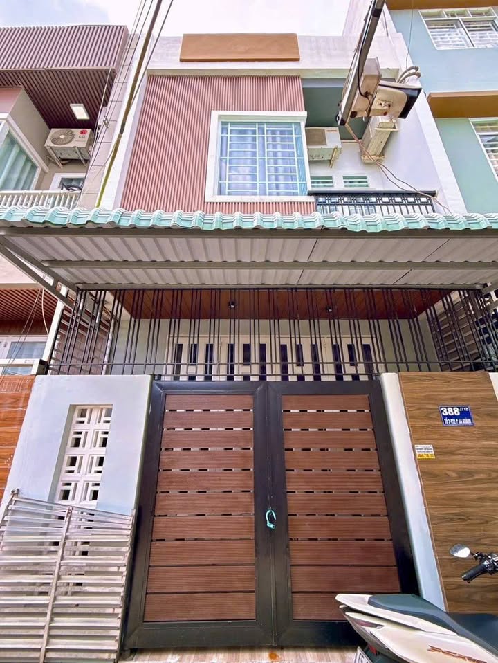 Nhà trệt lầu Hẻm 388 Nguyễn Văn Cừ 42m² giá 2.699 tỷ - Chính chủ bán gấp!