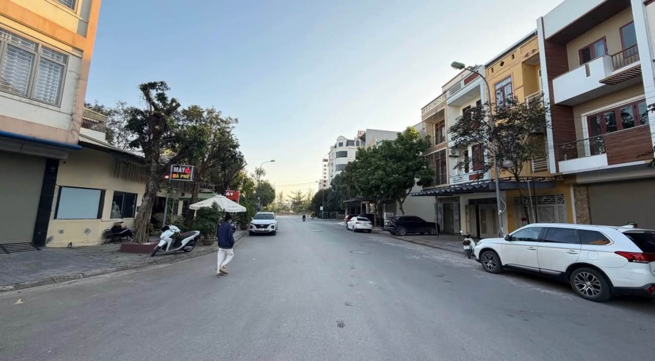 Đất nền Đông Vệ - Thanh Hóa 90m² giá 5 tỷ - Vị trí đẹp, sẵn sàng đầu tư!