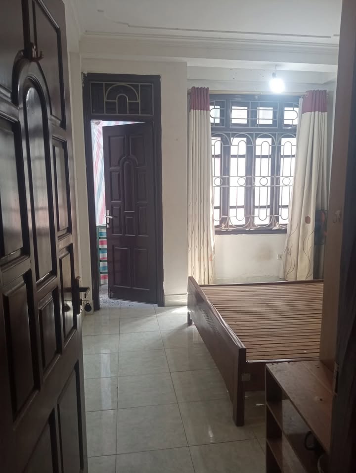 Phòng trọ cho thuê tại Yên Xá, 20m² chỉ 2.3 triệu - Nóng lạnh, máy giặt đầy đủ!