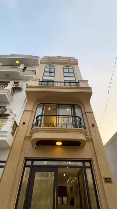 Nhà xây mới 5 tầng thang máy tại An Lạc, 58m² giá 8.8 tỷ - Sẵn sàng ở ngay!