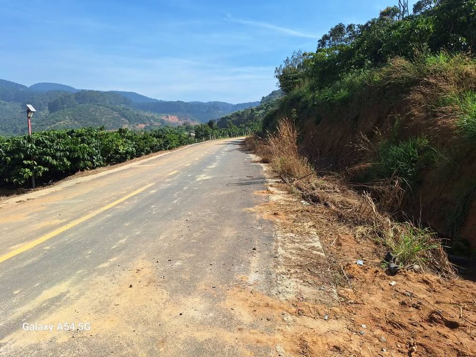 Đất nền Hòa Bắc, Di Linh 8700m² giá 3.55 tỷ - Cơ hội đầu tư hấp dẫn!