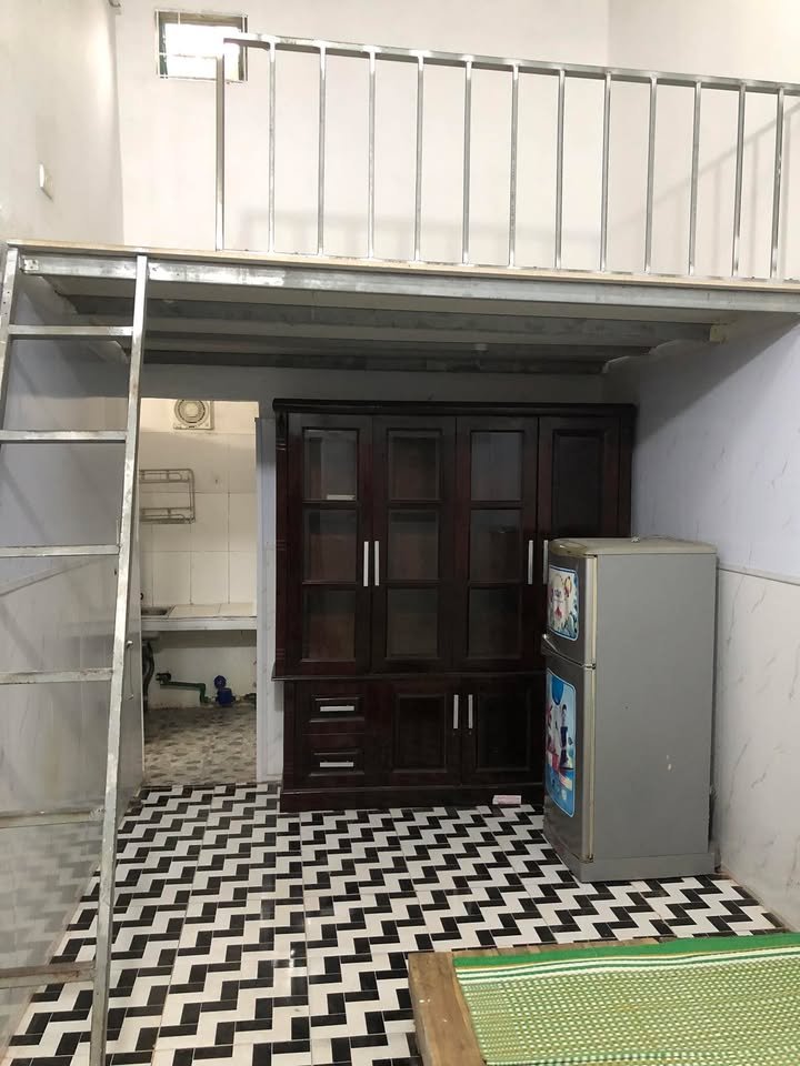 Phòng cho thuê tại phường Đại Mỗ, 18m² giá chỉ 2 triệu - Tiện nghi đầy đủ!