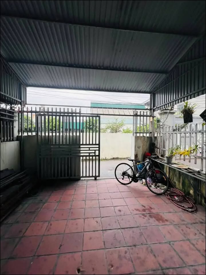 Nhà cấp 4 Cẩm Thủy 77m² giá 2.1 tỷ - Ngõ ô tô đỗ cửa, gần chợ