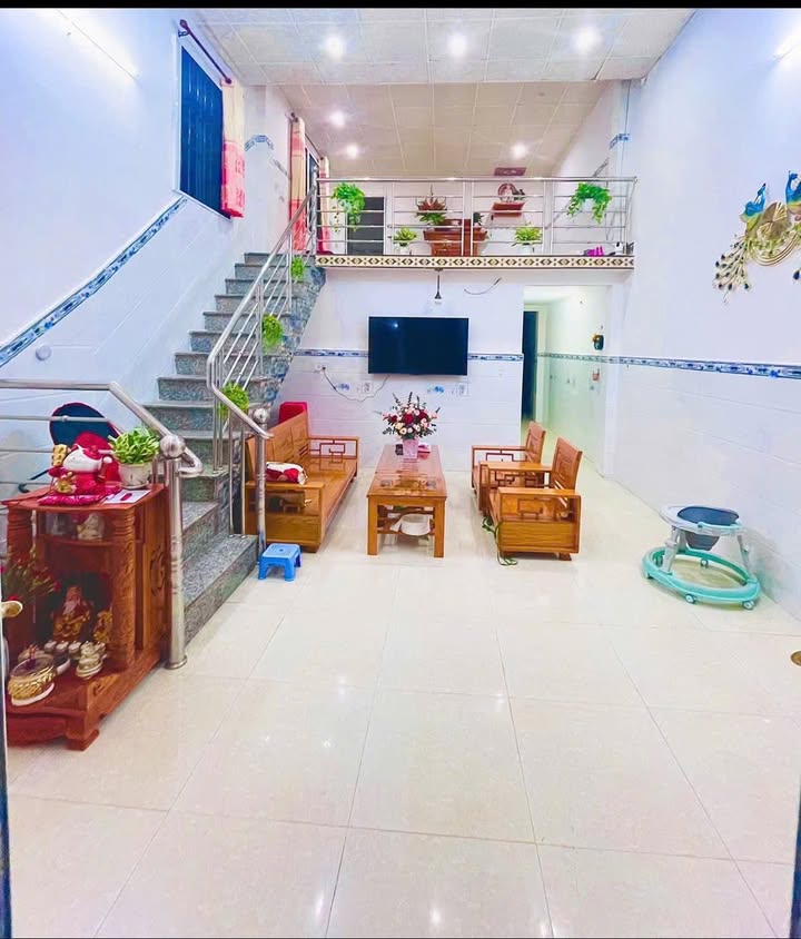 Nhà phố Long Hưng Biên Hòa 74m² giá 1.95 tỷ - Sổ riêng, chính chủ!